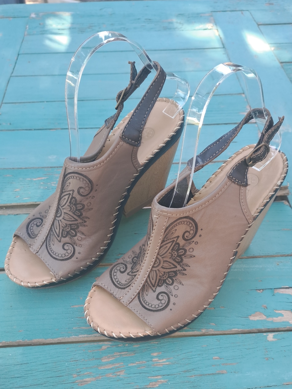 Lobo Solo Leather Floral Wedge Sandals Size 8.5 Style 3324 - Picture 3 of 14